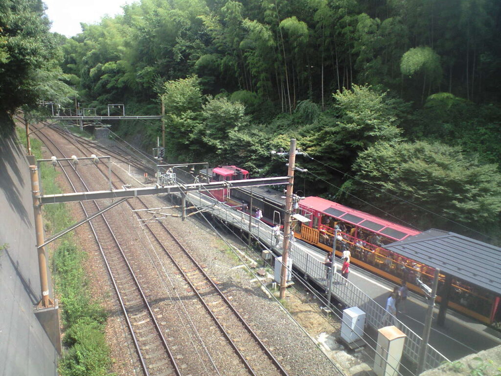 トロッコ嵐山駅。